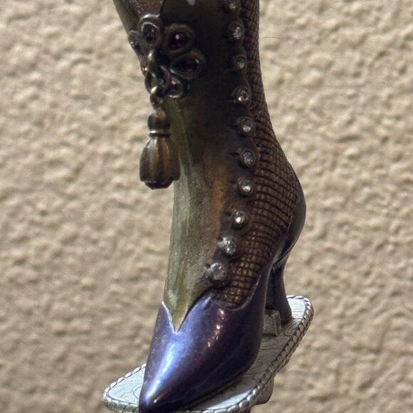 Sweet Romance Antique-Style Victorian Boot Miniature Figurine And Stand - Picture 3 of 5